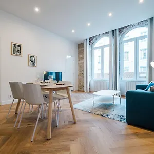 Apartment Lumineux T2, Climatise En Centre Ville Ail